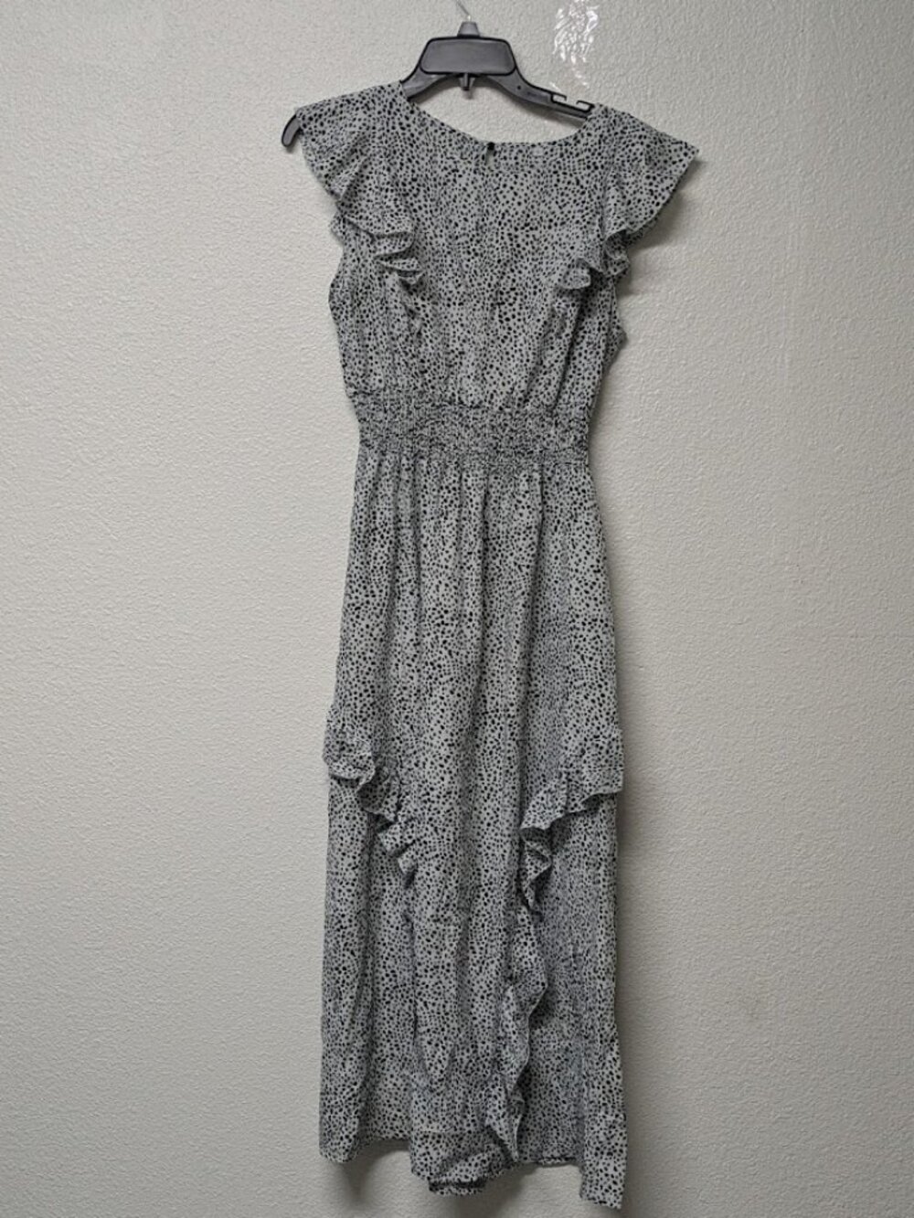 Women's Black & White Stretchable Waist Ruffled Floral Sleeveless Maxi Dress - L